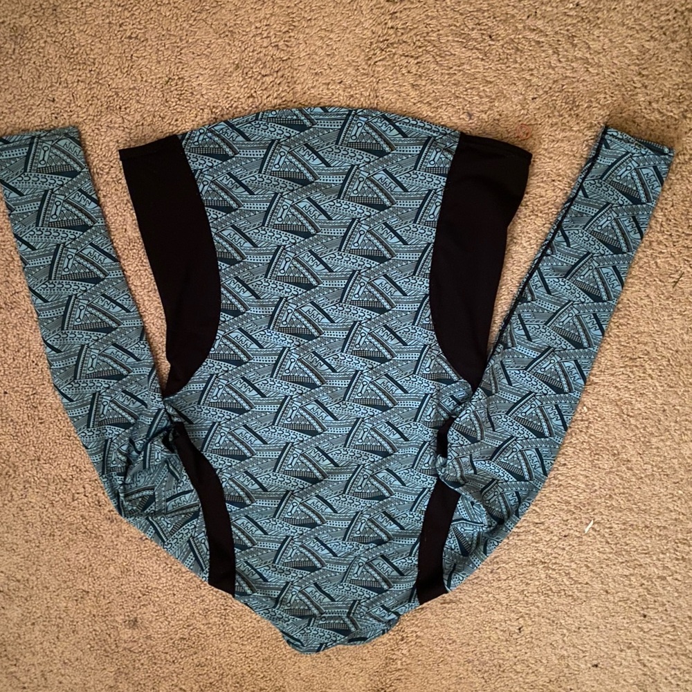 Kerrits Teal and Black Patterned Long Sleeve Top
